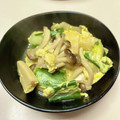 azbjbn's cooksnap of when they made ぶなじめじと凍り豆腐の旬野菜の卵とじ.