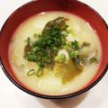 まんまるまうちゃん's cooksnap of when they made 玉ねぎじゃがいもわかめの味噌汁.