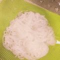 みちばたの花's cooksnap of when they made 電子レンジでしらたきのあく抜き.
