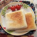 ☆hikonyan☆'s cooksnap of when they made ランチパックラブラブサンドあちちな食べ方.