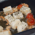 クックFW8PL3☆'s cooksnap of when they made おもちとエビのアヒージョ.