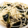 kumacan's cooksnap of when they made モヤシとえのきの、うまうまナムル!!.