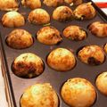 benkmom's cooksnap of when they made 外カリッ中トロ～大阪名店の味！たこ焼き.