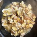 頑張る主婦Ns's cooksnap of when they made あさりの砂抜きからの酒蒸し.
