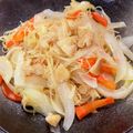 ちゃまたまご's cooksnap of when they made 最強おつまみ！鶏皮の極みビーフン.