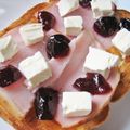 ぽろん５２６'s cooksnap of when they made クリチーハムブルベジャムのトースト.