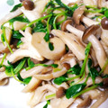 猫のヤーコプ's cooksnap of when they made 豆苗とたっぷりきのこの炒め物♪.