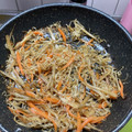 MIHO＊Akmt's cooksnap of when they made 白滝油揚げでカサ増♪牛蒡と人参のきんぴら.