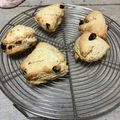 冷蔵庫レスキュー隊's cooksnap of when they made シナモンレーズン　スコーン.