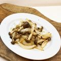 horseland's cooksnap of when they made しめじと新玉ねぎのバタポン炒め♪.