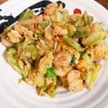 あやたろうmama's cooksnap of when they made えびとキャベツと卵の炒め物.