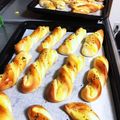 1男怪獣の飯担当's cooksnap of when they made さつまいものねじねじパン♪.