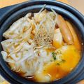 みーみーみかーん's cooksnap of when they made サッポロ一番 ガーリック水餃子なべ.