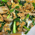 1065386's cooksnap of when they made シメジとツナとニラの卵とじ.