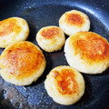ぐめろ's cooksnap of when they made 作り置き可！とろーりチーズいももち♡.