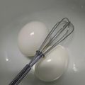 ミロ9607's cooksnap of when they made 泡立て器1本で簡単!!ゆで卵をみじん切り.