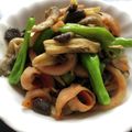 Rick_t's cooksnap of when they made 平茸とソーセージのカレー風味炒め.