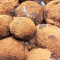 さんちゃん（╹◡╹）'s cooksnap of when they made 中からトロリ＊白玉粉でチョコづつみ？.