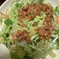 たべたべこ's cooksnap of when they made キャベツと納豆とたくあんのつゆマヨサラダ.