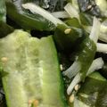 tsmitaka's cooksnap of when they made わかめ、玉ねぎ、きゅうりの酢の物.