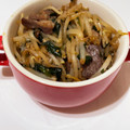 umeee913's cooksnap of when they made 牛でも豚でも！もやしとしめじの甘辛炒め丼.