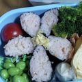 泉水・真希's cooksnap of when they made 娘のお弁当＊花はな細巻き.