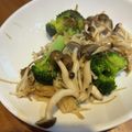 パフパフパフ's cooksnap of when they made たっぷりきのことブロッコリーの塩炒め.