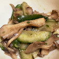 クックGL5GIT☆'s cooksnap of when they made 舞茸ときゅうりの塩コショウ酢炒め.