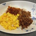 みなとパパ☆'s cooksnap of when they made カラフル三色♪鶏そぼろ丼.