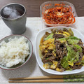 クックRDDWQB☆'s cooksnap of when they made 牛肉とレタスのこしょう炒め.