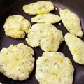 HSTUママ's cooksnap of when they made ☆離乳食完了期☆手づかみじゃがいも餅.