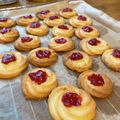 あねこちゃん's cooksnap of when they made 絞り出しクッキー（苺ジャムクッキー）.