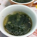 赤い電話's cooksnap of when they made 焼肉店のわかめスープ.