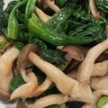 ＠ころりん's cooksnap of when they made ほうれん草とキノコのバターソテー.