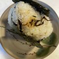 yu🐓's cooksnap of when they made しらす（じゃこ）と昆布の二刀流おにぎり.