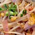ぴあのちゃん95's cooksnap of when they made もやしと卵とハムの炒め物.