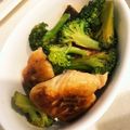 料理ニガテ系女子☆'s cooksnap of when they made 鮭とブロッコリーのバター醤油炒め.