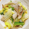 Emihann's cooksnap of when they made 白菜とマイタケのおひたし.