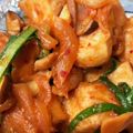 mareen1024's cooksnap of when they made 節約・ボリューム！鶏胸肉のキムチ炒め.