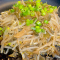 やよい・M's cooksnap of when they made 簡単に美味しい【もやしと搾菜のナムル】.