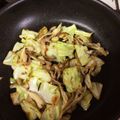 yamanyanko's cooksnap of when they made キャベツと舞茸の塩昆布バター炒め.