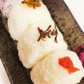 虎徹のママ's cooksnap of when they made 白いオニギリの頭に具をのせわかりやすく★.