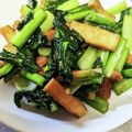みちゃまろ's cooksnap of when they made 小松菜と油揚げのオイスターソース炒め.