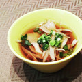 Dellaたん's cooksnap of when they made 舞茸とごぼうのコンソメスープ♪.