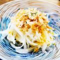 kinniko's cooksnap of when they made 材料３つ！新たまねぎ＋鰹節＋ポン酢.
