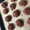 kemitan's cooksnap of when they made 材料2つ！ディズニー風　チョコクランチ.