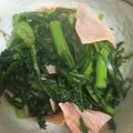 りお５１０'s cooksnap of when they made 春菊・・・炒めるだけで美味しいよ!!.
