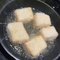 Happytobi's cooksnap of when they made 居酒屋風 揚げ出し豆腐 ＊油は1cm＊.