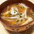わたさな2016's cooksnap of when they made 簡単！黒舞茸と豆腐の生姜味噌汁.
