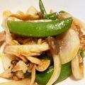 みーごたん's cooksnap of when they made スナップえんどうと新玉ねぎのピリ辛炒め.
